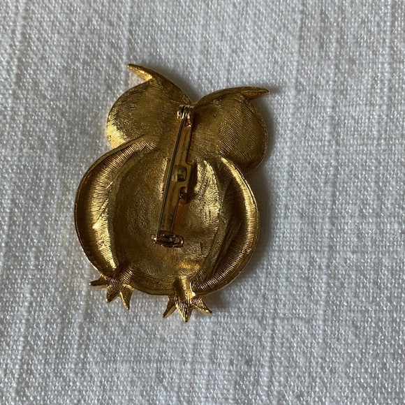 **LAST CHANCE** VINTAGE✨ Gold Owl Brooch - Picture 3 of 3